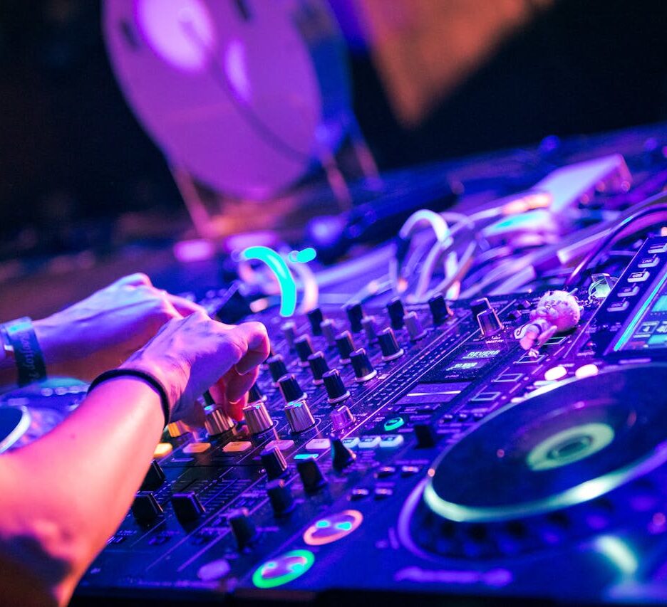 Digital DJ Turntables